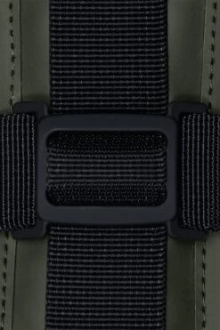 Mochila Rains Charger Verde (Green) -Almacenamiento De Viaje 24700