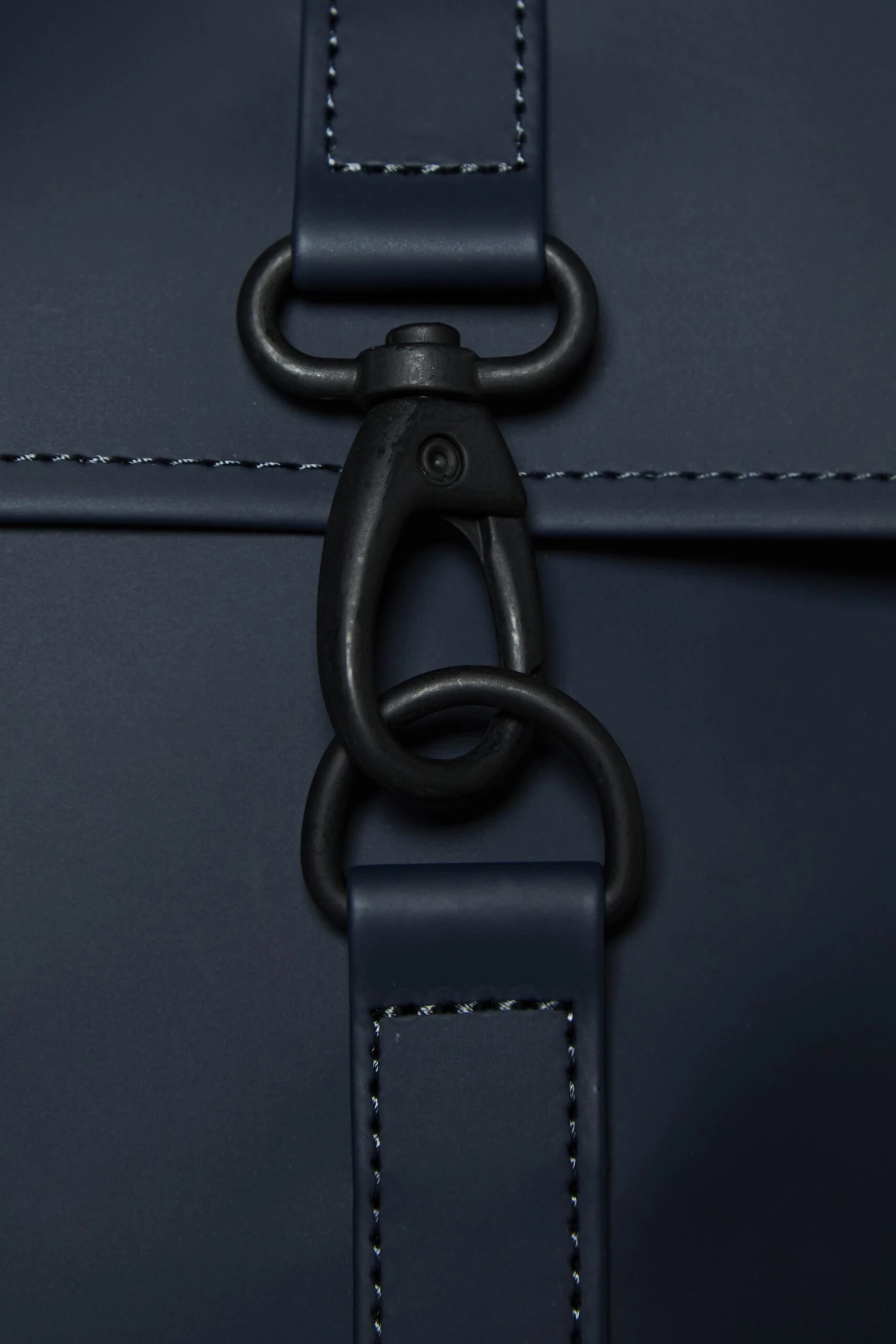 Mochila Rains MSN Bag Mini Azul Marino (Navy) 5 Mochila Rains MSN Bag Mini Azul Marino (Navy) - Imagen 3