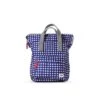 Mochila Roka London Bantry B Pequeña Sostenible Nylon Cuadros Azules (Gingh