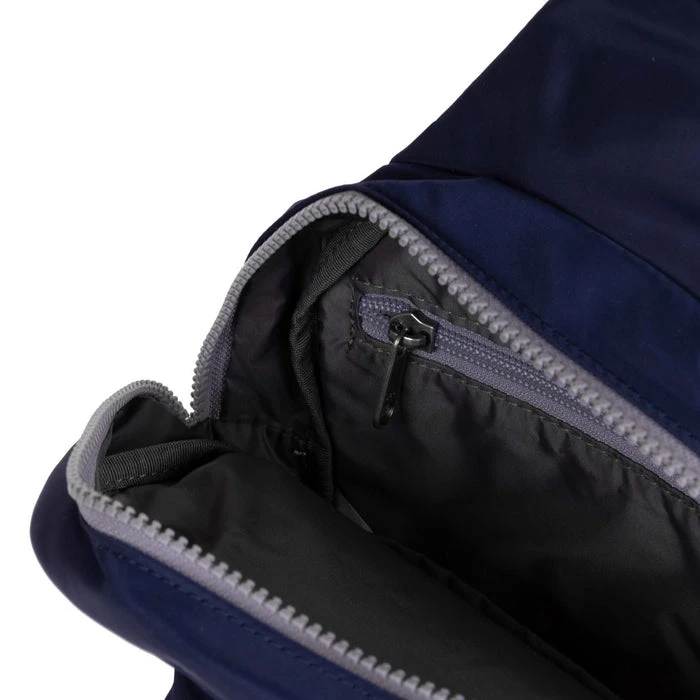 Bandolera Monotira Sostenible Roka Willesden B Azul (Midnight) 6 Bandolera Monotira Sostenible Roka Willesden B Azul (Midnight) - Imagen 4